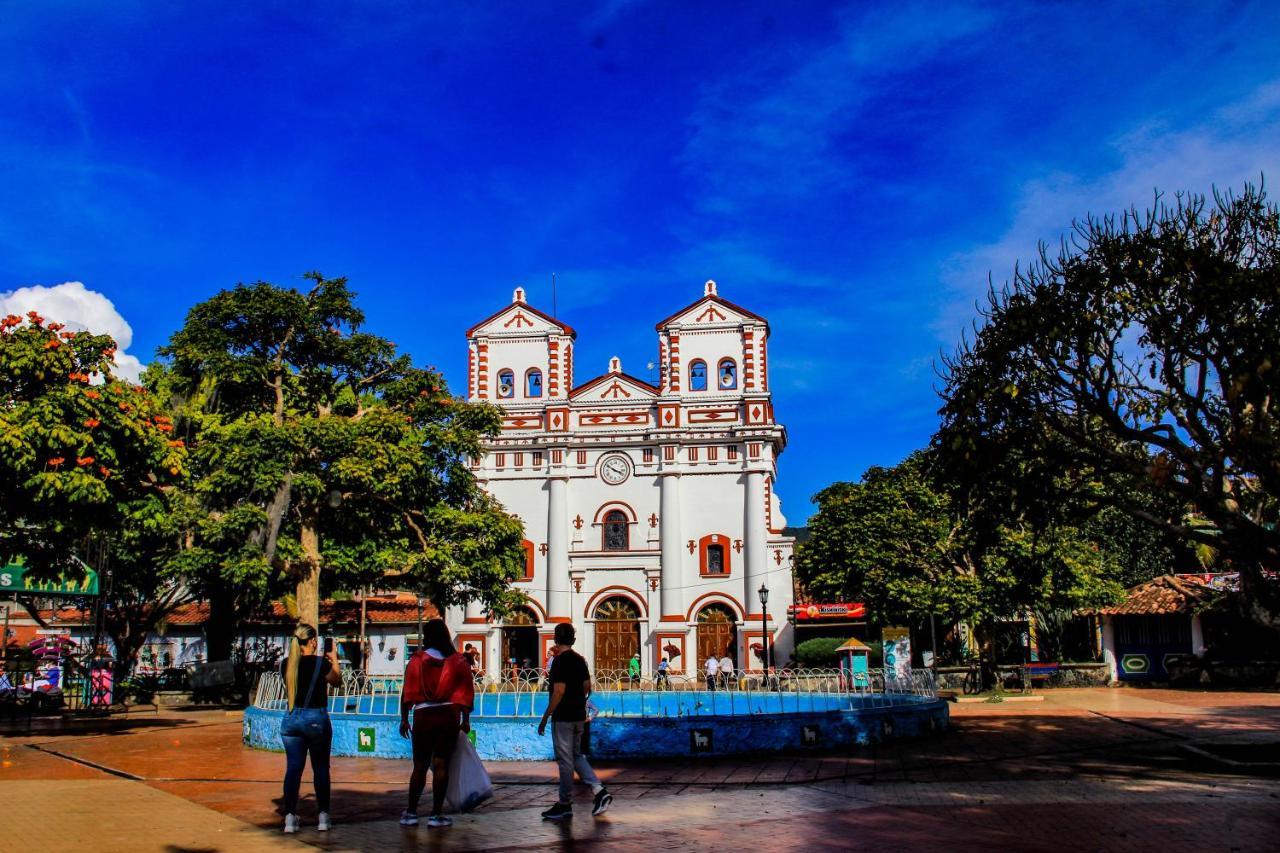 Hotel Real Guatape Exterior photo